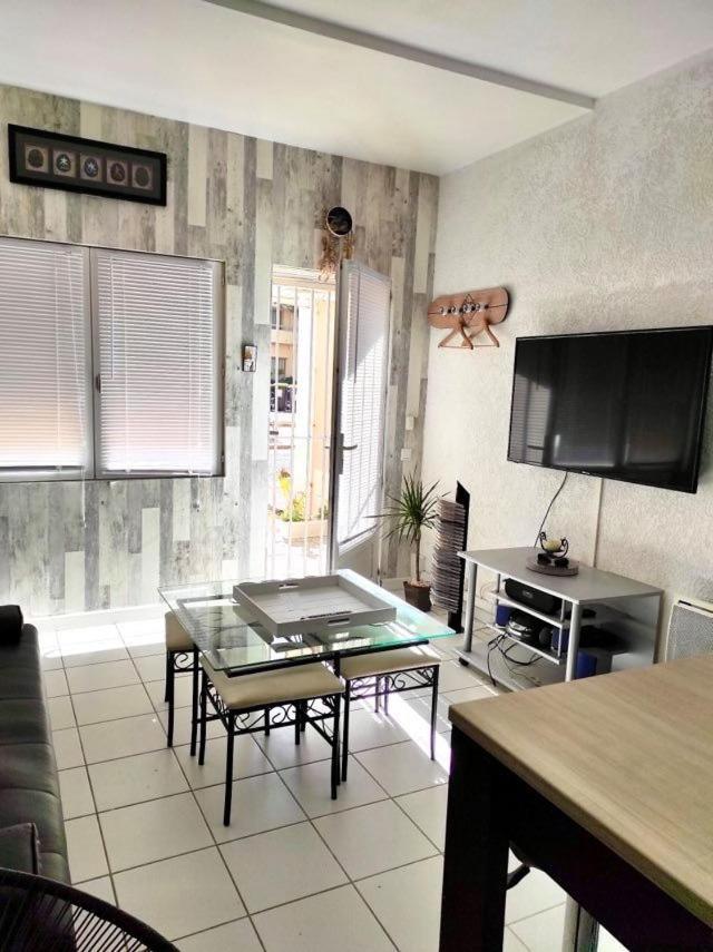 Appartement T2 Au Port De Canet-En-Roussillon - Proche De La Plage Et De L'Aquarium Oniria ภายนอก รูปภาพ