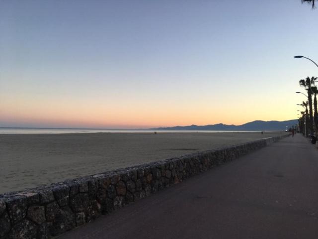 Appartement T2 Au Port De Canet-En-Roussillon - Proche De La Plage Et De L'Aquarium Oniria ภายนอก รูปภาพ